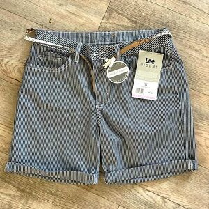 Lee Rider Women’s Shorts SZ 10 BNWT navy white pin stripped
